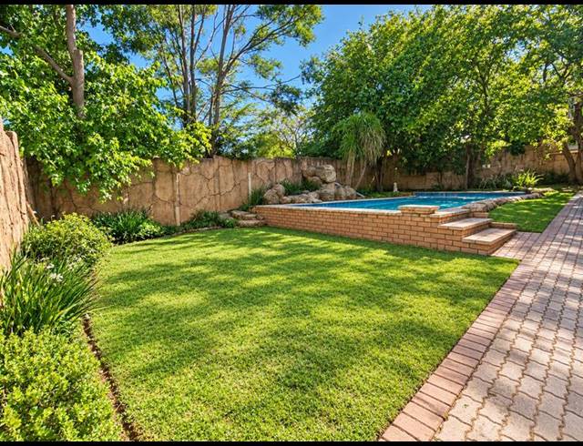 4 BEDROOM HOUSE FOR SALE IN HEUWELOORD